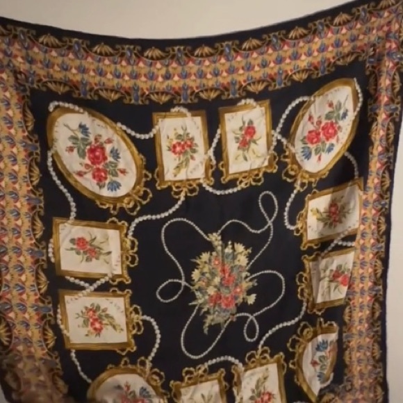 CHRISTIAN DIOR SCARF 100% Silk w/TAG Size 34” X36” - Picture 5 of 6